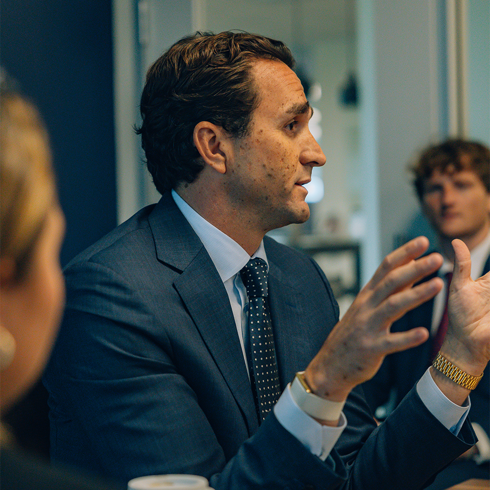 Matthews About Apply - Minimal Wallpaper Collection - Ultra HD Quality