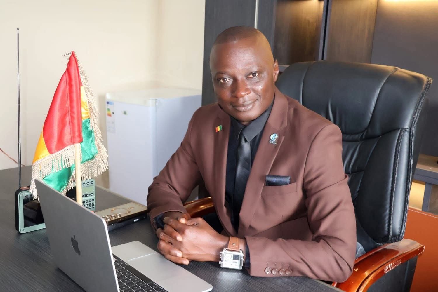 Secousses dans le mouvement syndical : une démission qui expose les fractures internes de l’USTG