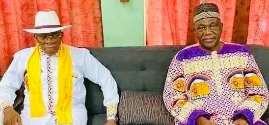 Évacuation sanitaire de Dr Kassory Fofana et de Amadou Camara: « 𝐂𝐞𝐭𝐭𝐞 𝐝𝐞́𝐜𝐢𝐬𝐢𝐨𝐧 𝐧&rsquo;𝐞𝐬𝐭 𝐧𝐢 𝐮𝐧𝐞 𝐚𝐦𝐧𝐢𝐬𝐭𝐢𝐞, 𝐧𝐢 𝐮𝐧𝐞 𝐠𝐫𝐚̂𝐜𝐞, 𝐧𝐢 𝐮𝐧 𝐚𝐫𝐫𝐚𝐧𝐠𝐞𝐦𝐞𝐧t » rassure le Chef de l’Etat