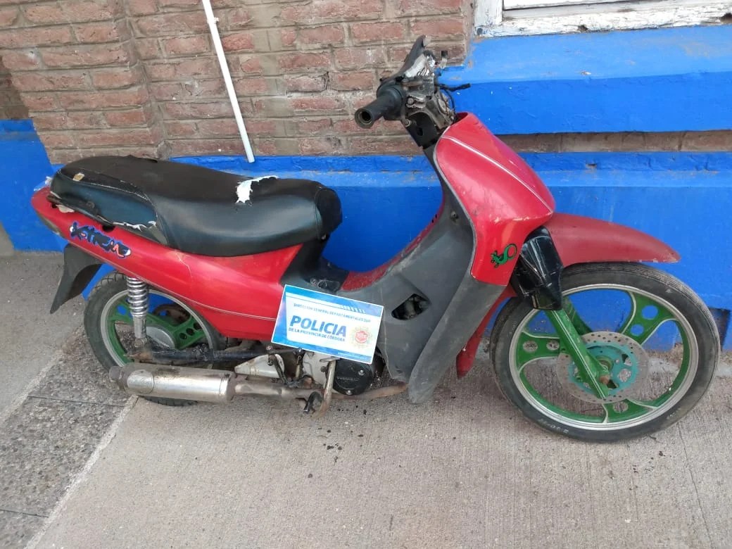 Allanamiento policial en dos viviendas de Canals.
