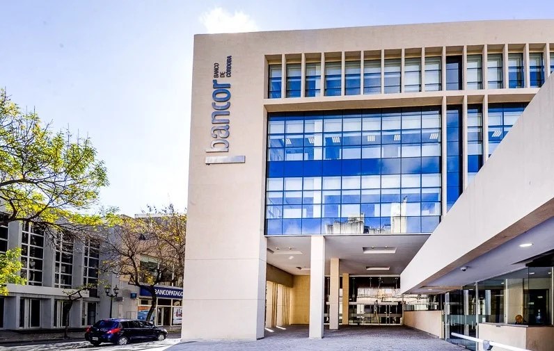 Se pueden realizar operaciones con Bancón y cajeros automáticos