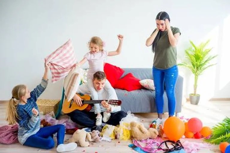 Cómo reacomodar la vida familiar dentro de una casa con personas en aislamiento obligatorio