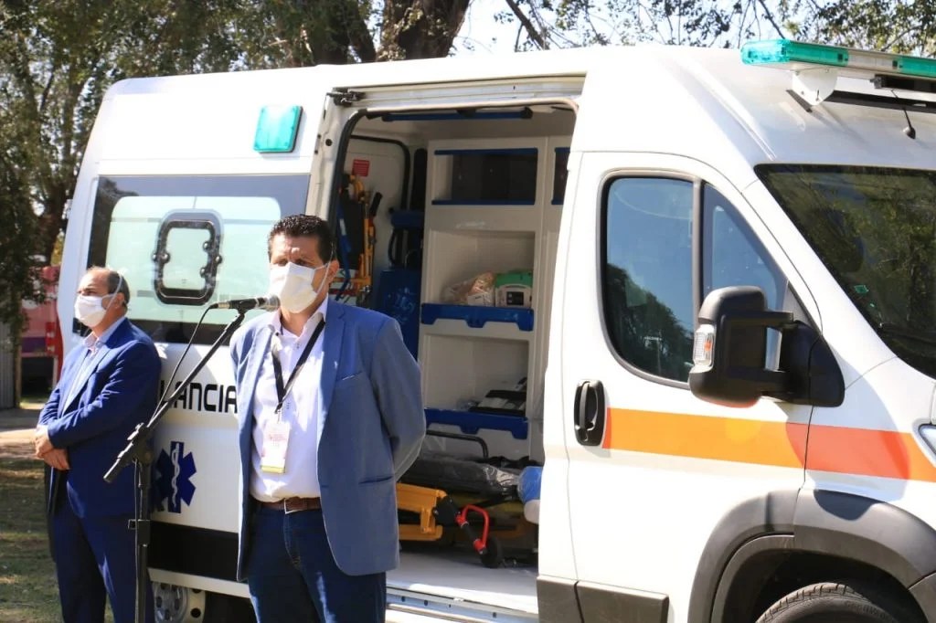 La Provincia entregó una ambulancia de alta complejidad a Laboulaye
