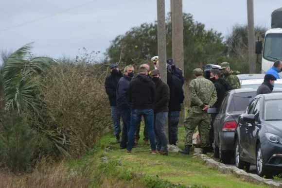 Estupor y dolor en Uruguay por el asesinato a sangre fría en su base de tres infantes de marina