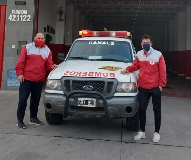 Bomberos de Canals concurren a incendio en Villa Albertina