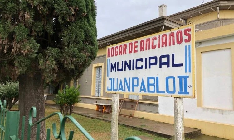 General Roca: familiares de abuelos no quieren que reciban las Sputnik V