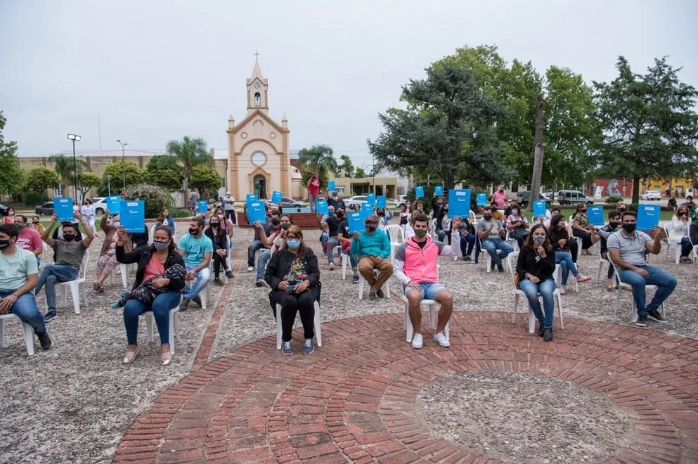Lo Tengo: la Provincia entregó 30 terrenos con infraestructura en Pascanas