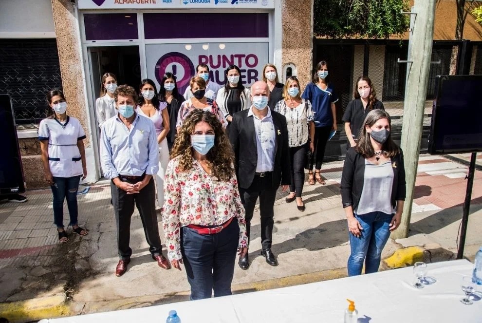 Almafuerte inauguró su Punto Mujer