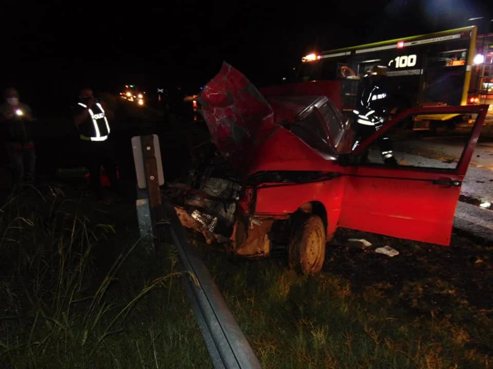 Grave accidente en ruta 33: dos personas trasladadas de urgencia al hospital