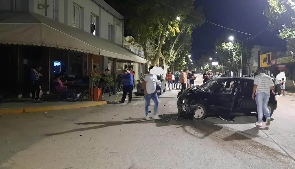 Canals: accidente de tránsito en pleno centro