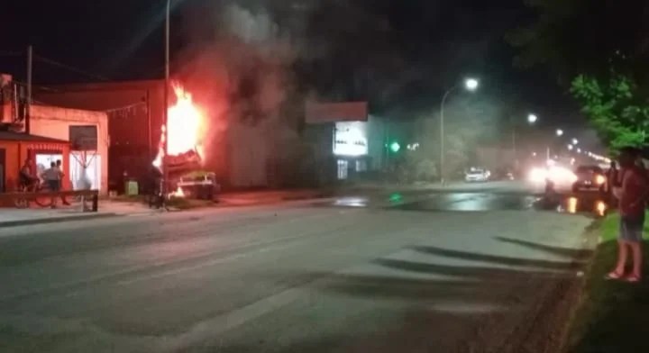 Canals: explosión de un carro cisterna