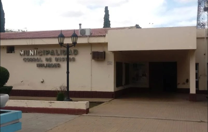 Corral de Bustos: preocupante aglomeración de jóvenes en lugares públicos