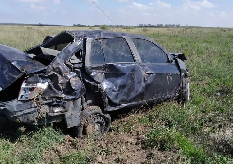 General Roca: accidente de automóvil.