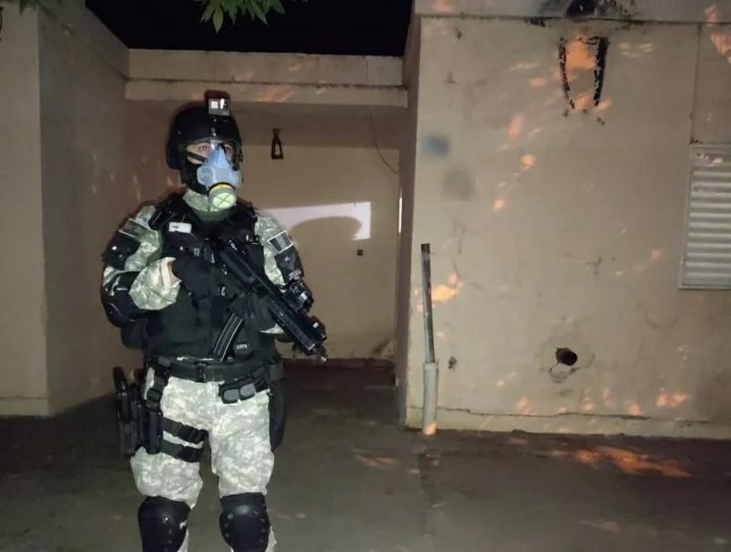 Laboulaye: Sujeto detenido mientras realizaba una “transa” en una plaza para niños.
