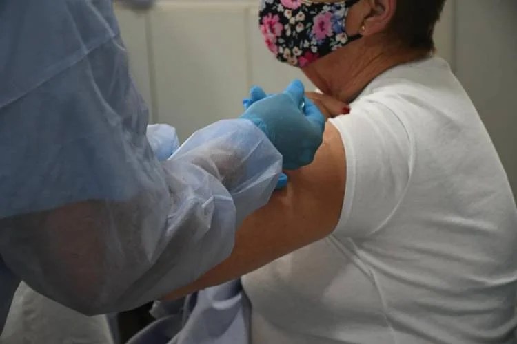 Justiniano Posse: Hoy aplican la segunda dosis de vacuna contra COVID-19.