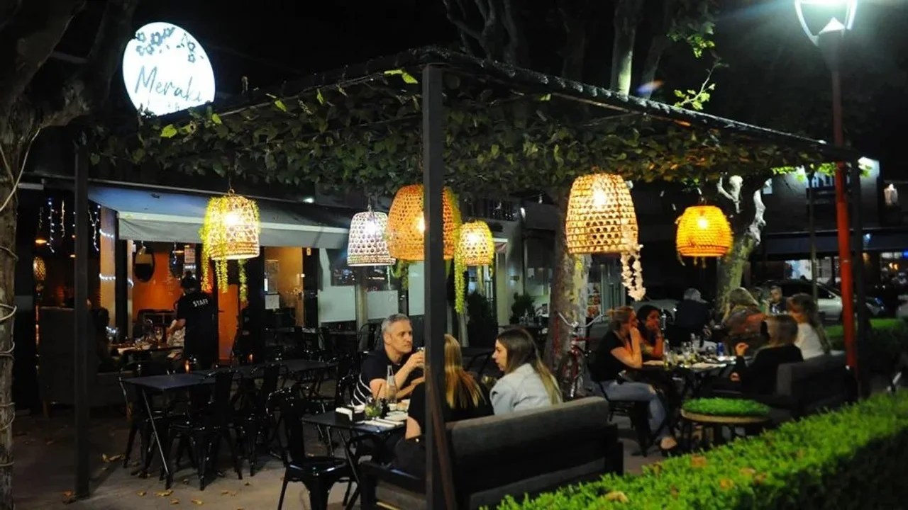 Córdoba: Una hora más de atención en Bares y Restaurantes.