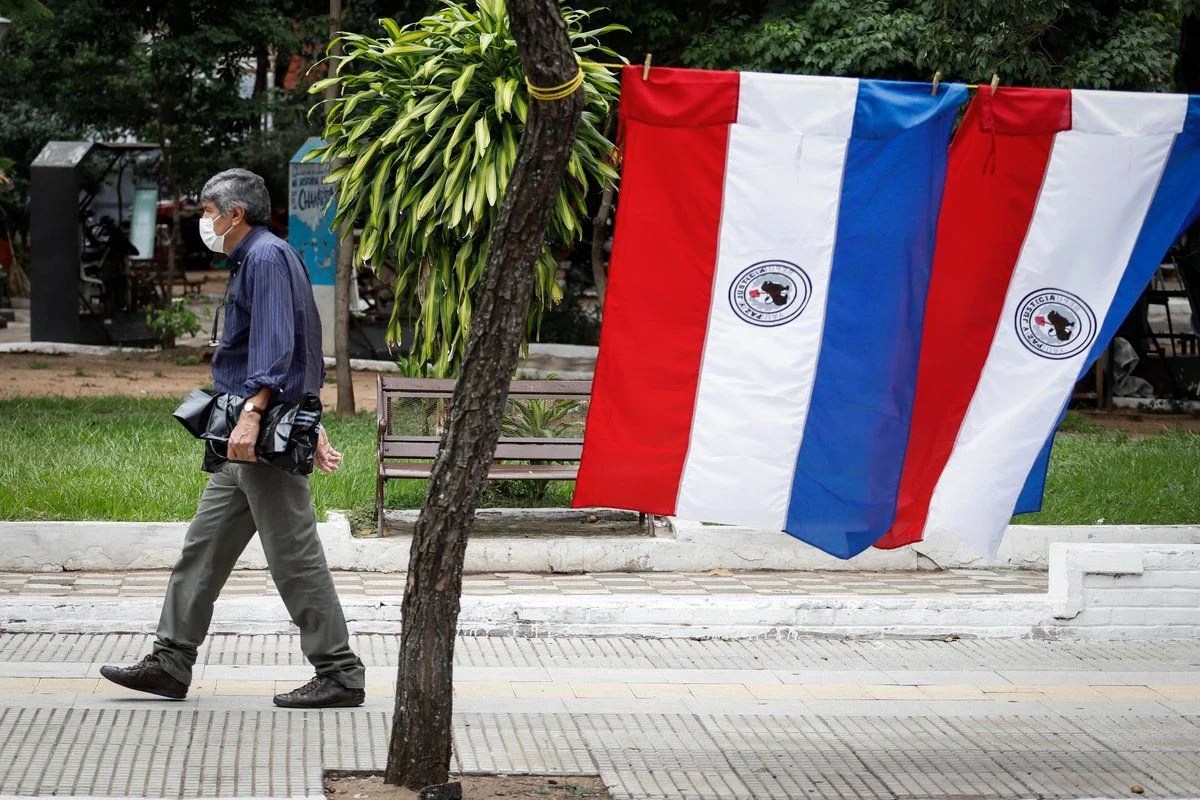 Paraguay vuelve a las clases virtuales por dos semanas y casi todo el gabinete está en cuarentena