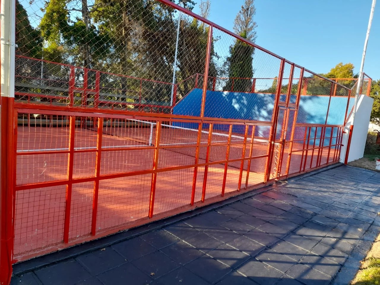 Inaugurarán la cancha de Paddle del Club A. Libertad