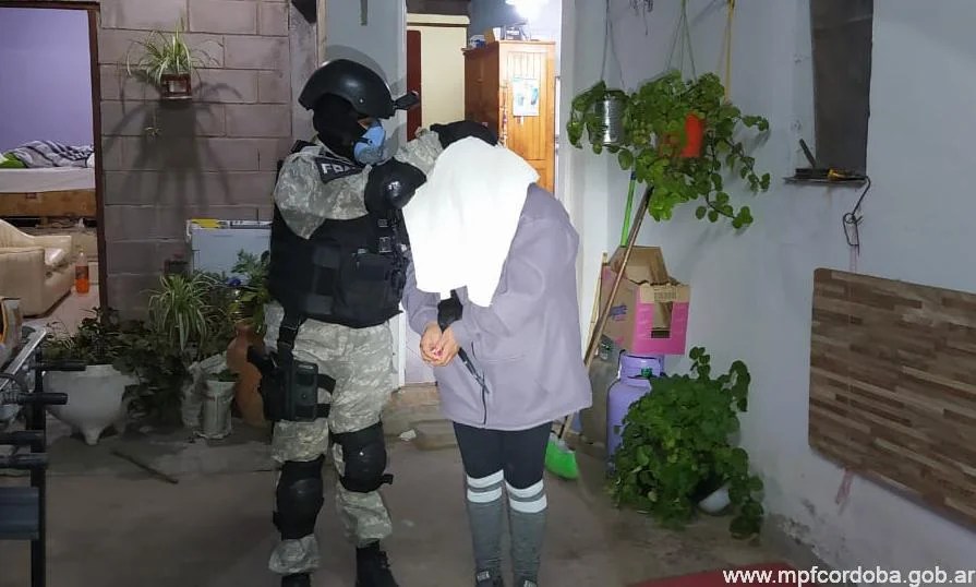Cae pareja que realizaba delivery de drogas en distintas localidades del Departamento Punilla