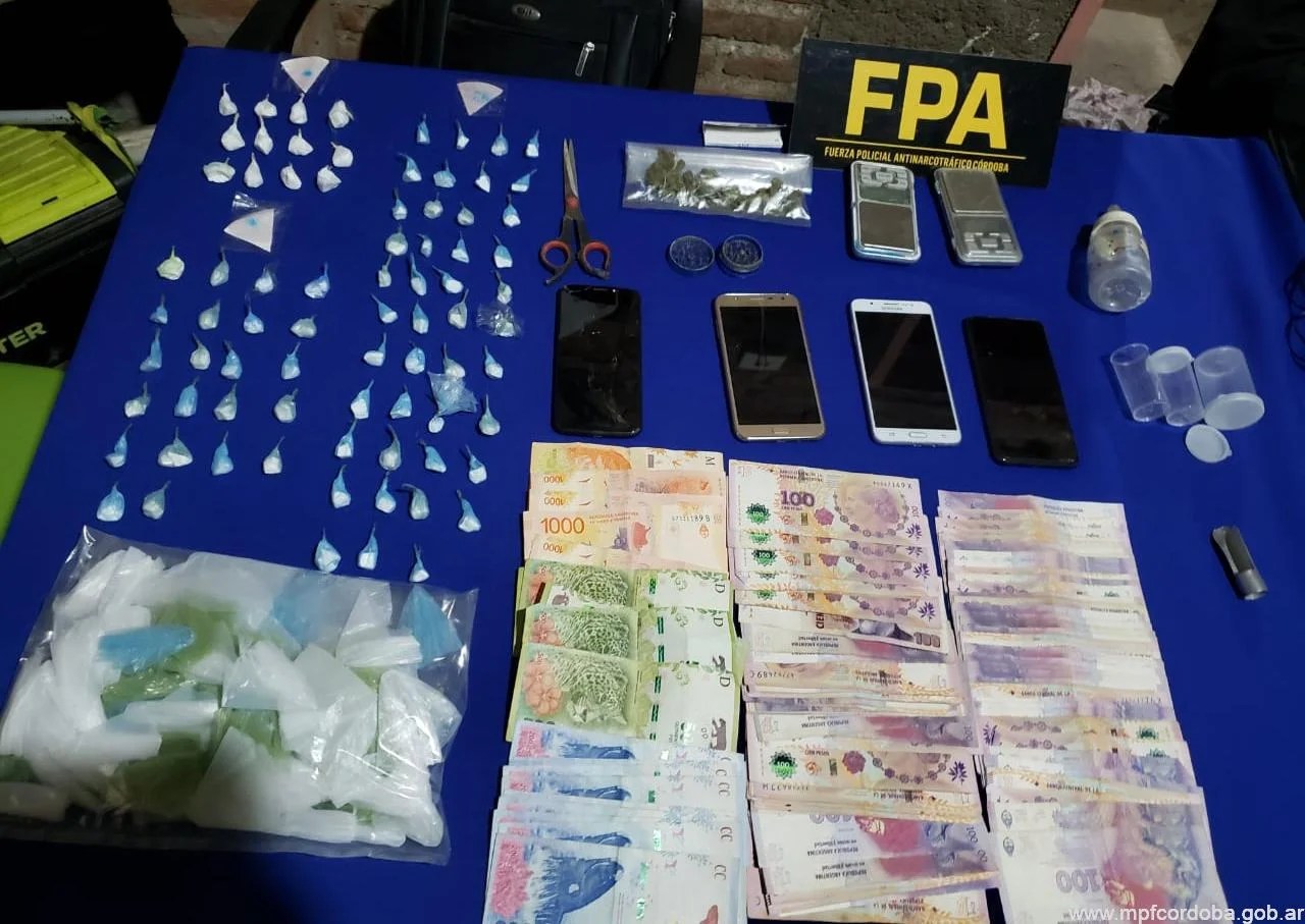 Caen madre e hija por comercializar cocaína en Río Segundo