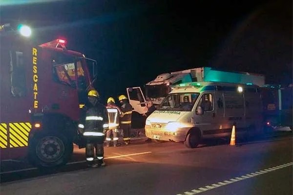 Arroyo Cabral: buscan el camionero que atropelló y mató a un mecánico y se dio a la fuga.