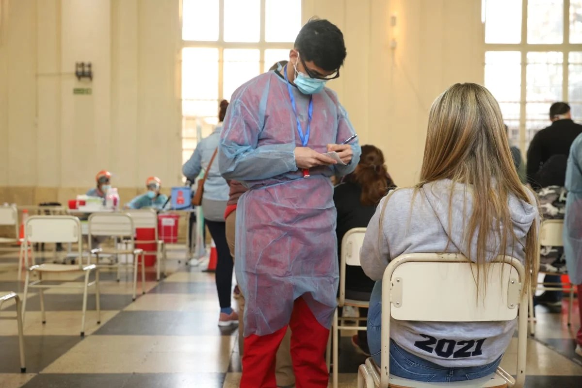 Córdoba vacuna con segunda dosis sin turnos a mayores de 18 años.