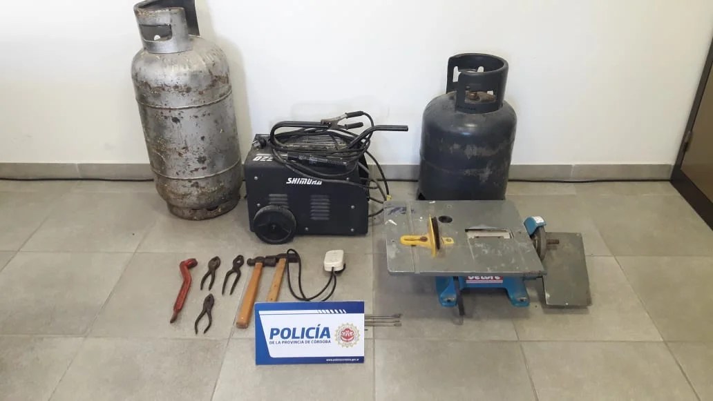 Hallaron parte de los elementos robados en el colegio Arminda Aberastury