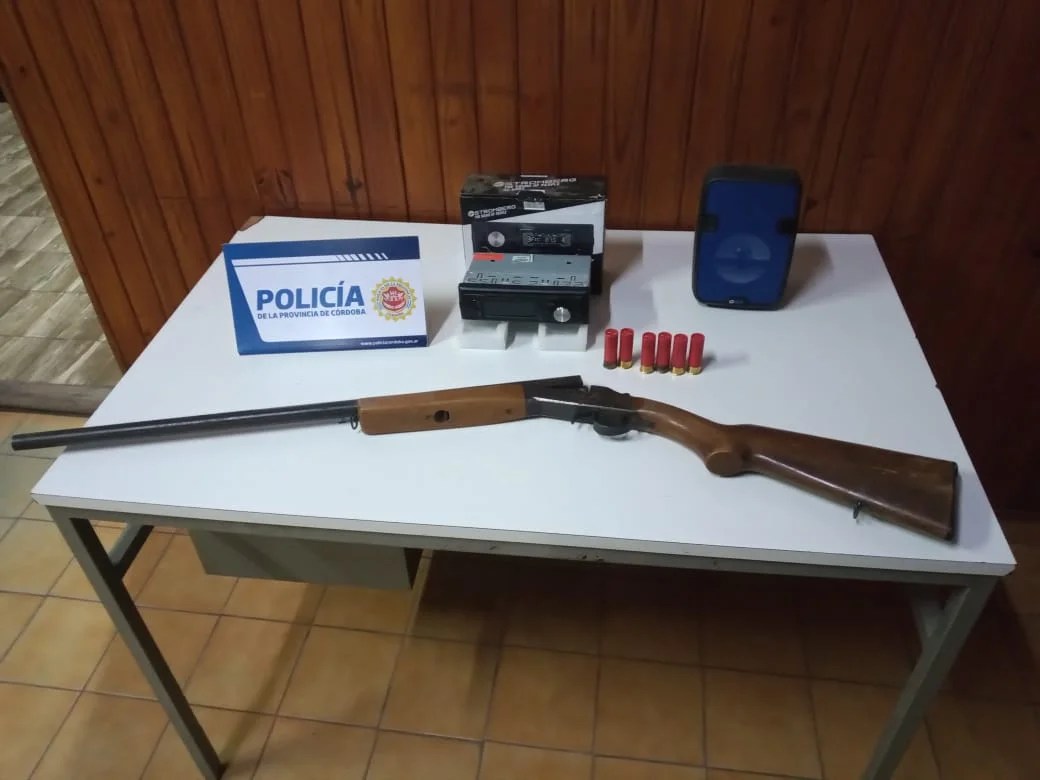 La Carlota: Secuestran elementos en un allanamiento