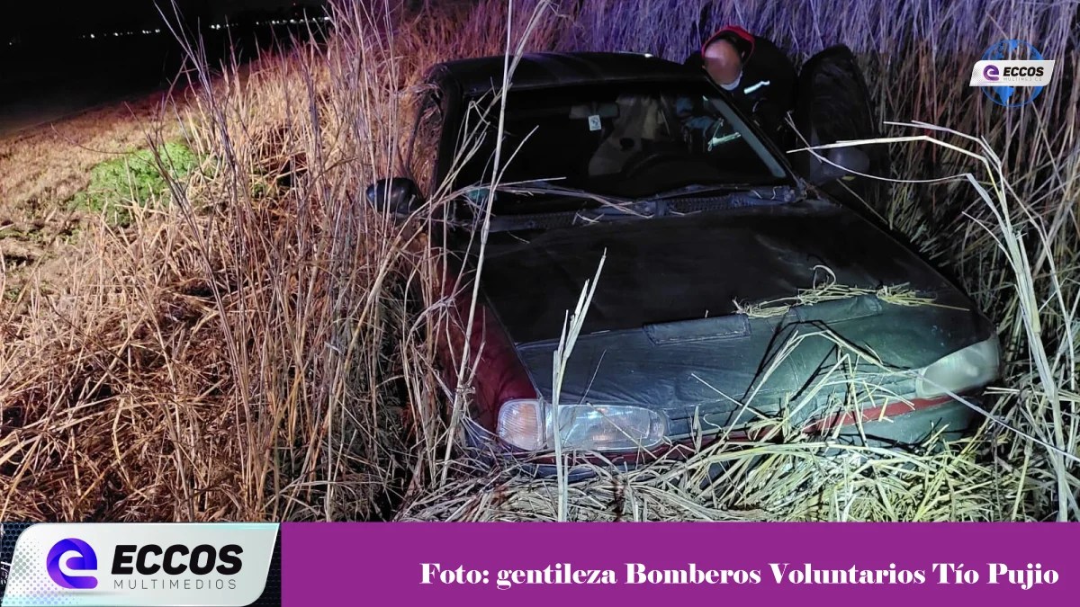 Tío Pujio: un auto despistó de la ruta en horas de la madrugada.