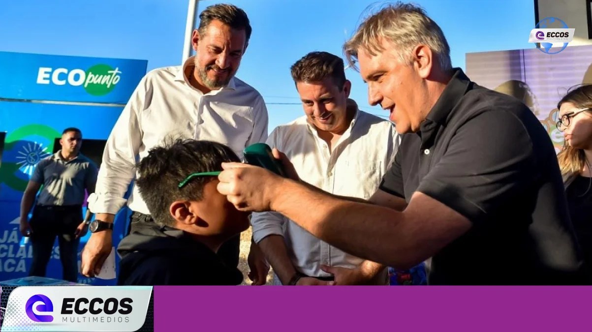 5500 vecinos de Córdoba capital ya cuentan con sus anteojos recetados y fabricados a partir de tapitas de gaseosas