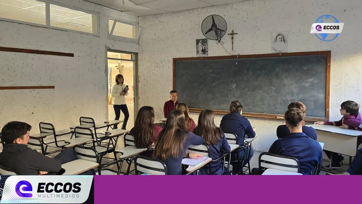 Edgar Bruno impulsa proyectos liderados por jóvenes en Canals