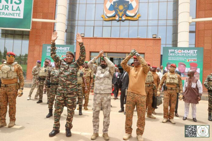 Les chefs d’Etat du Burkina Faso, du Mali et du Niger décident de créer une Banque d’investissement au sein de l’AES