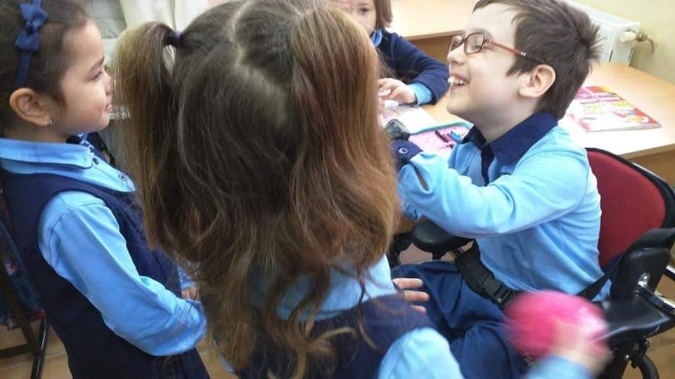 Cros caritabil la Santandrei. Un copil de 12 aniare nevoie de sprijinul nostru