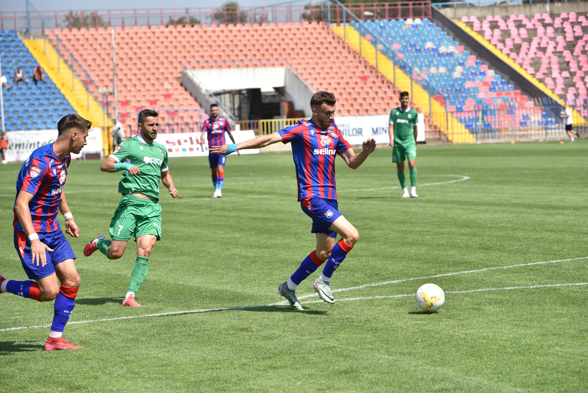 FC Bihor Învie și Câștigă 3-2 cu CSC Dumbrăvița După un Deficit de 0-2 la Stadionul Iuliu Bodola