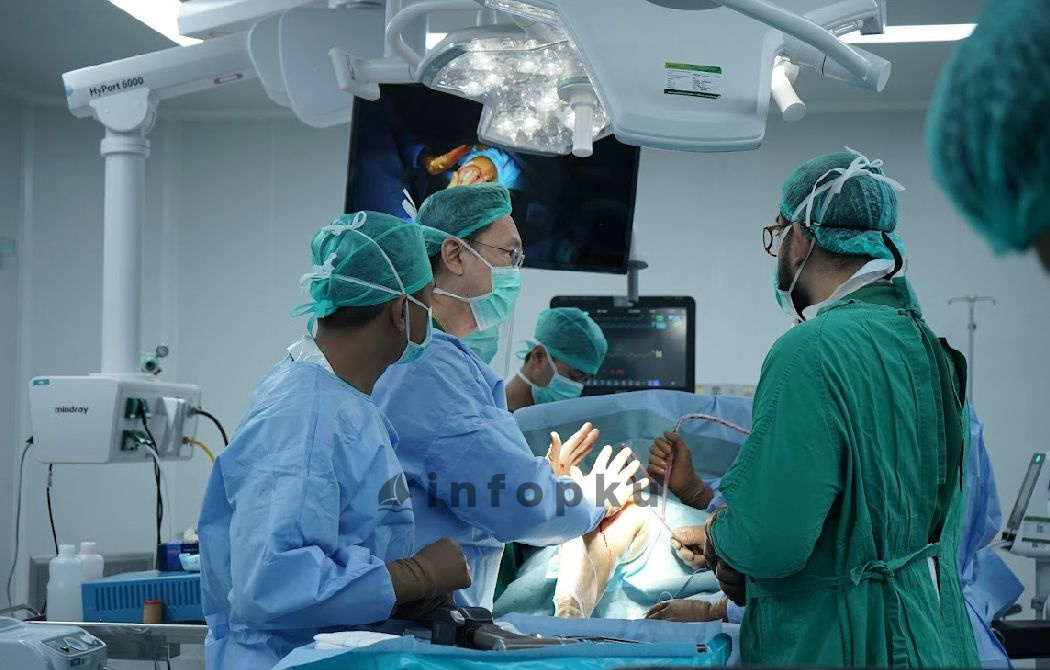 Operasi Robotik Ortopedi Pertama di Sumatera