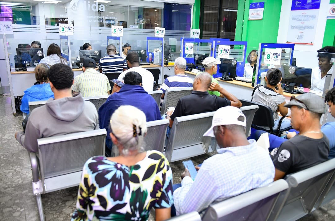 DIDA impulsa mejoras para facilitar el acceso a medicamentos de alto costo a afiliados del SDSS