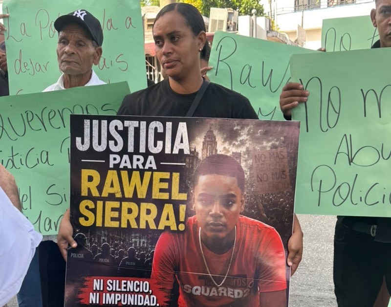 Familiares de adolescente con autismo fallecido tras disparo atribuido a un policía exigen justicia