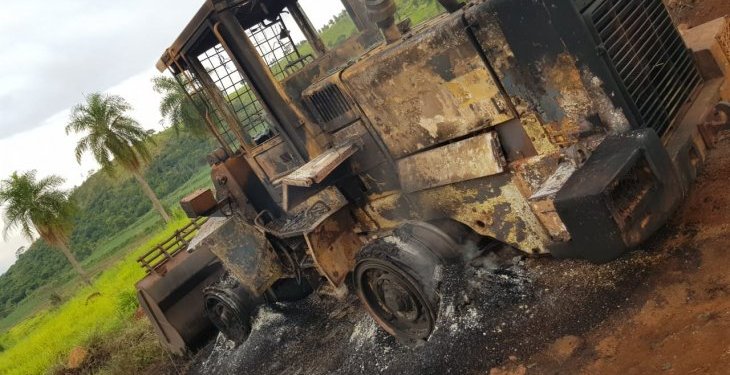Quema de tractor en una estancia de Pedro Juan Caballero