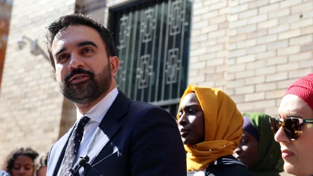 États-Unis : Zohran Mamdani moqué par J.D. Vance après ses propos sur une « véritable victime du 11 septembre »