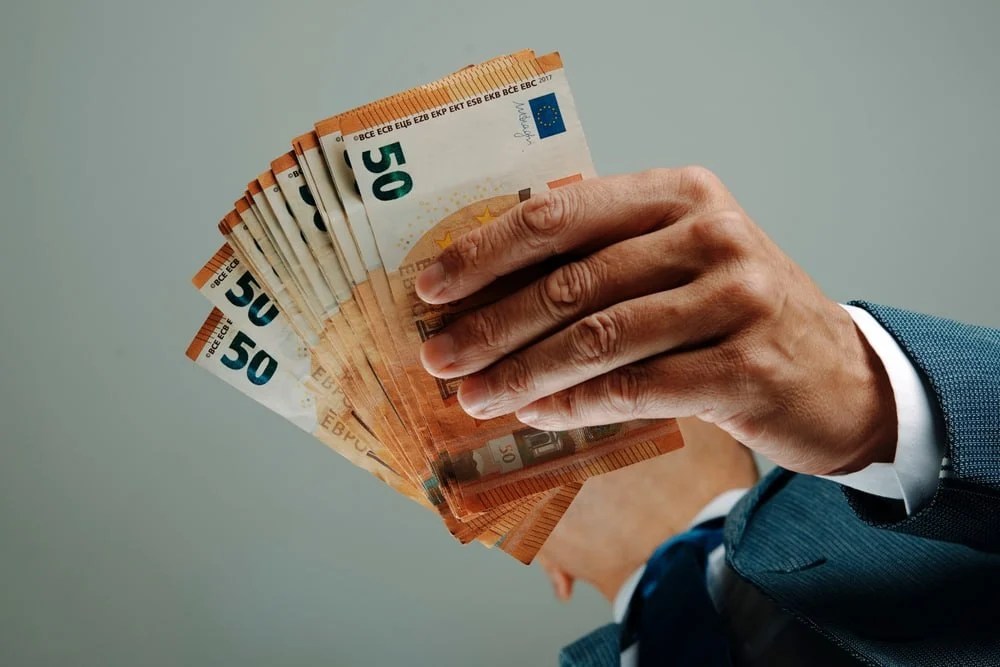 In Italia anche nell’ultimo anno la ricchezza totale è cresciuta, ma è sempre più concentrata