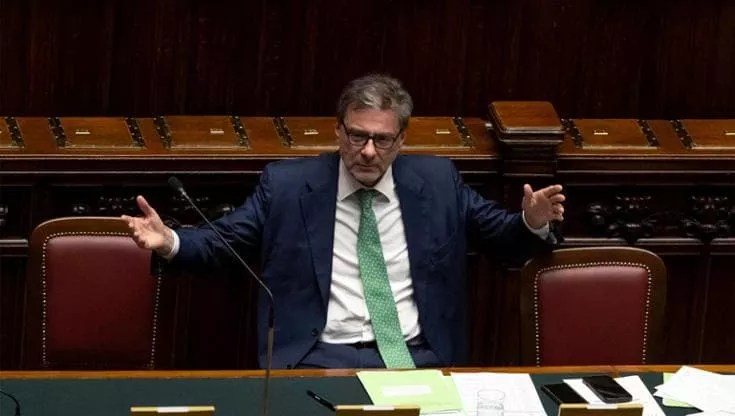 Torna la tassa invisibile. Stangata da 13 miliardi su stipendi e pensioni