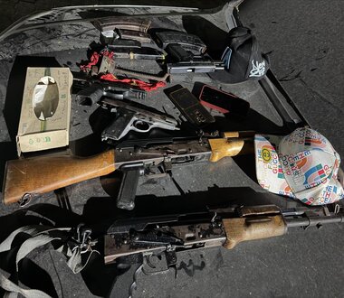 Une nouvelle action relance le débat sur la lutte contre le trafic d’armes : des armes récupérées par la Police nationale dans un véhicule intercepté