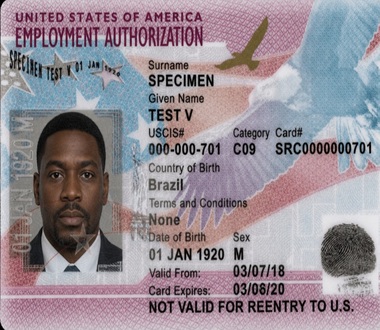 Attendre 365 jours avant de travailler ? Ce projet inquiète déjà de nombreux immigrants aux États-Unis