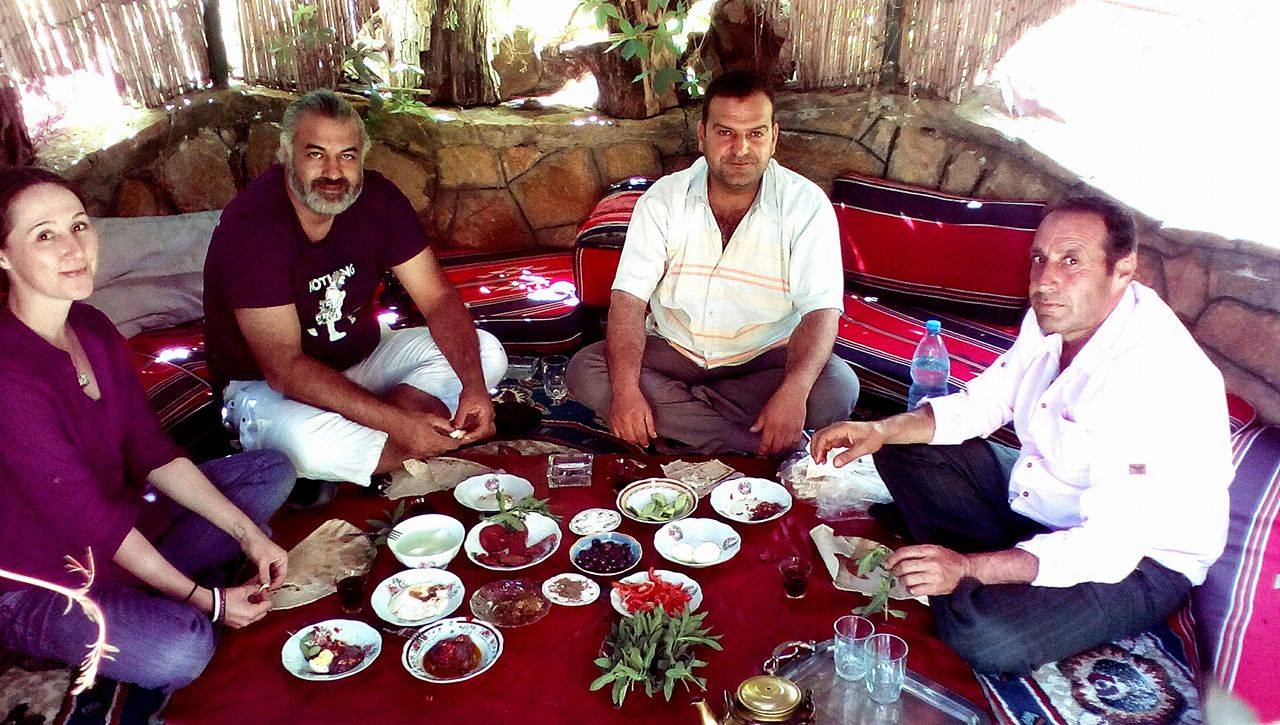 In Madaya region, after having visited the town and taken civilians' testimonies, lunch at the mayor's (mukthar). Read: https://www.mintpressnews.com/order-returns-to-western-syria-civilians-recount-horrors-rebel-rule/232380/