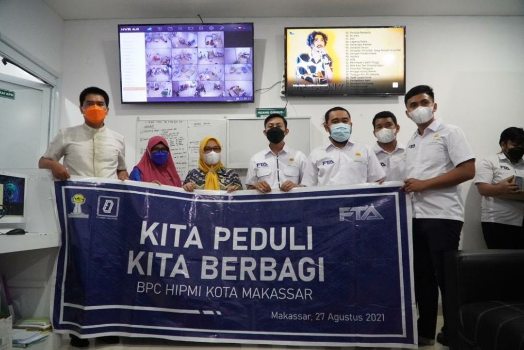 Fadel Galakkan Peduli Sosial dengan Nakes dan Petugas Kebersihan