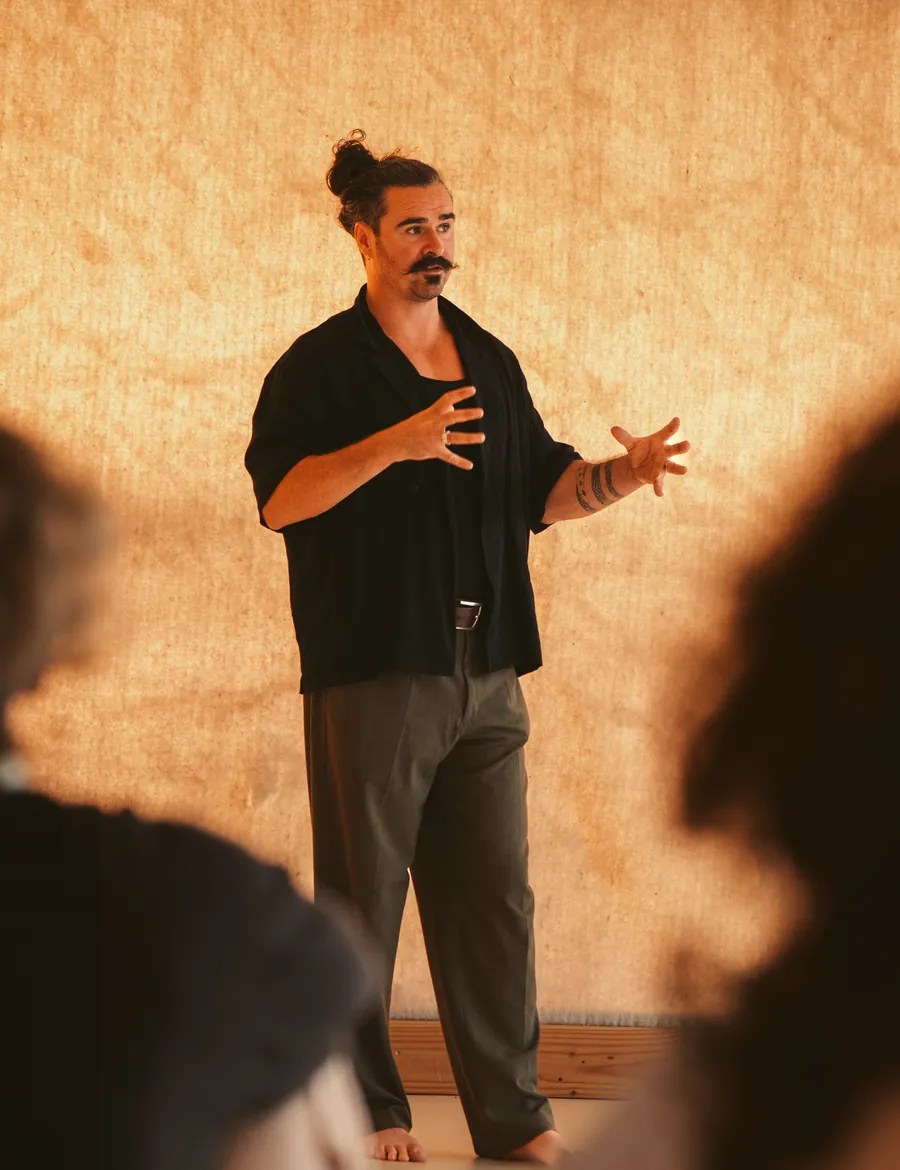 Dr. Darragh Stewart leading a group session