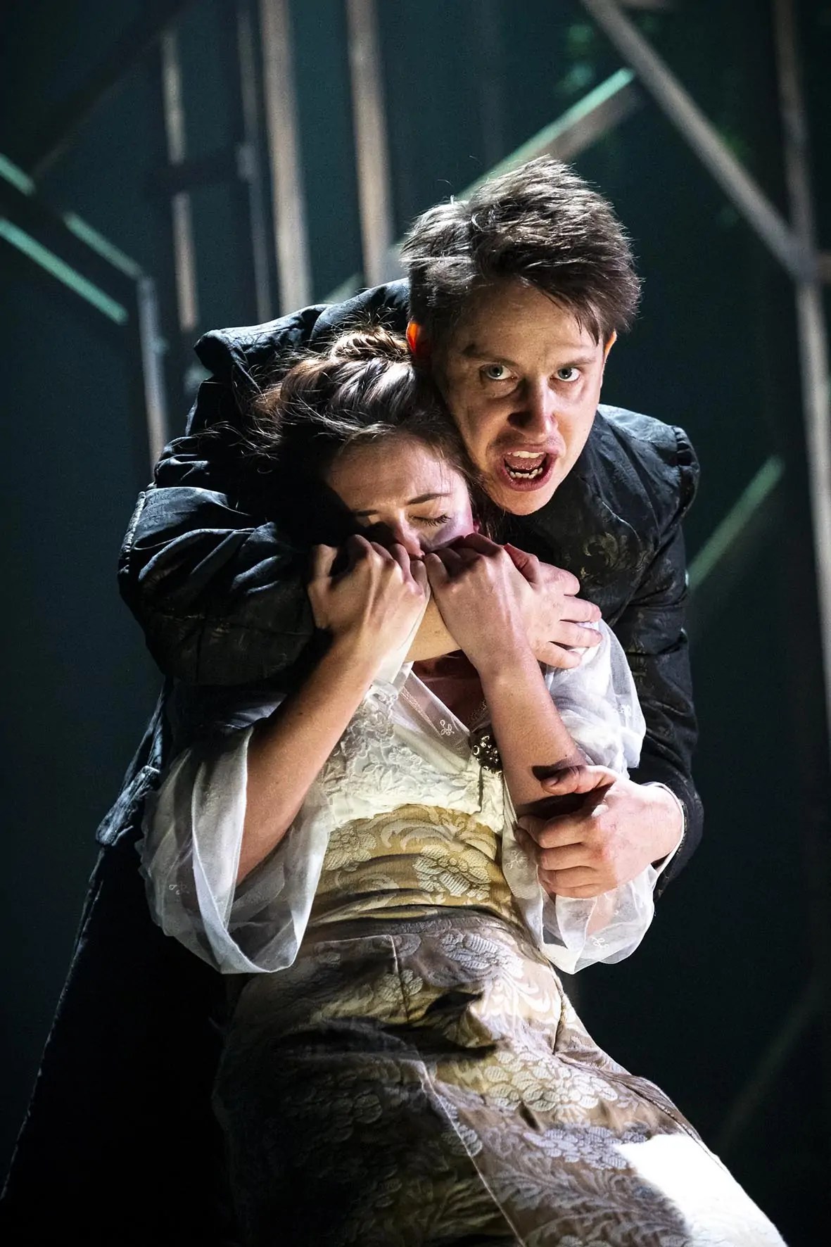 Review: Dracula at Darlington Hippodrome