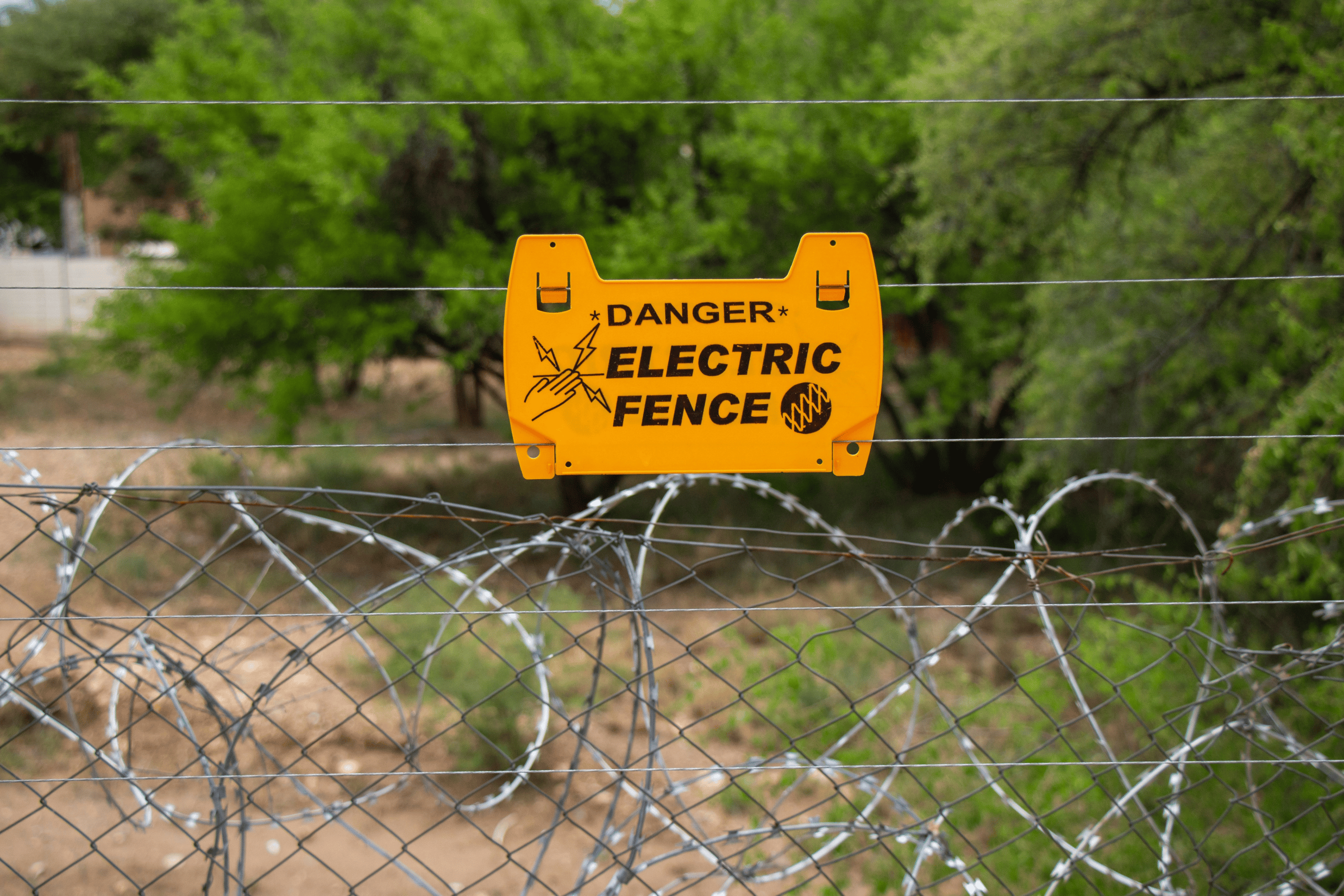 electric fence.webp