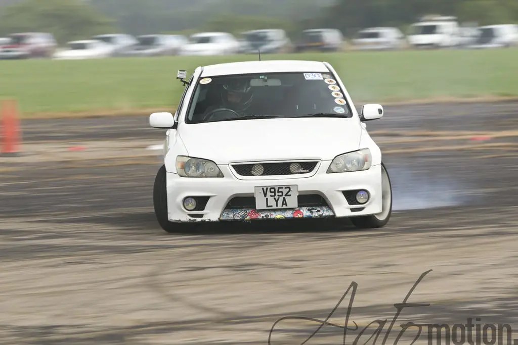 Lexus IS200
