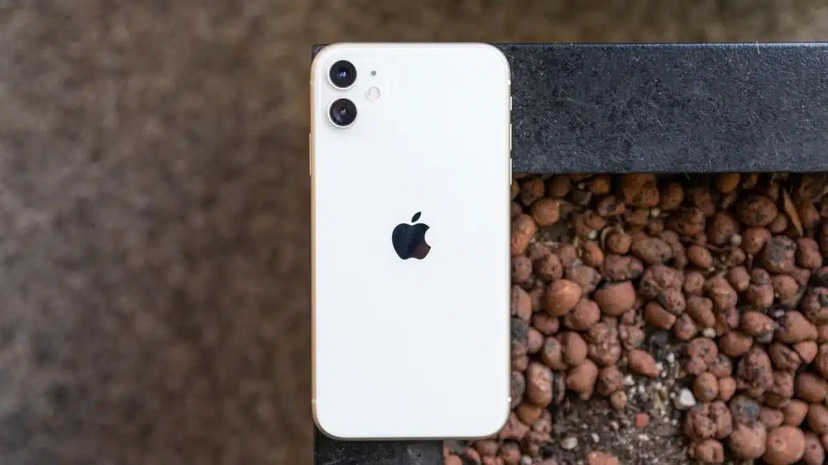 Apple iPhone 11